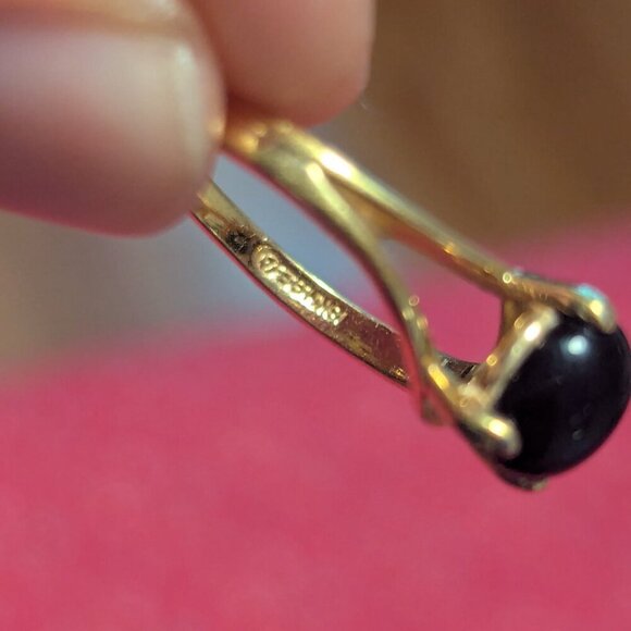Vintage Dainty Onyx 18K Gold Ring Prong Faceted Stamped Estate Regency Victorian - Picture 3 of 8